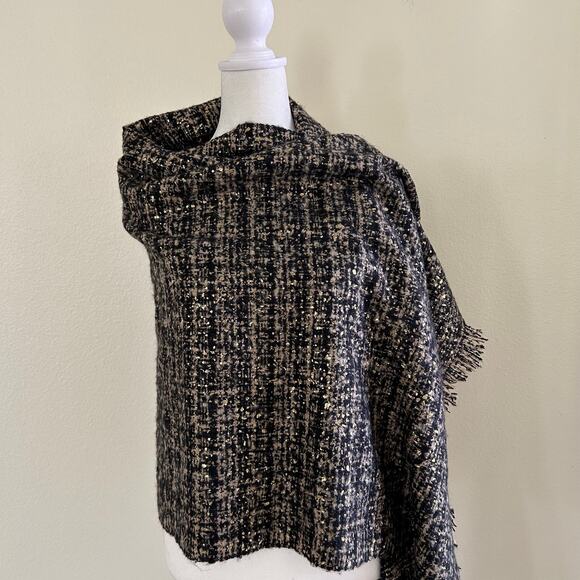 Ann Taylor Shawl Black Gold Metallic OS Heavy Knit Warm Winter Accessory Cozy - Picture 3 of 7
